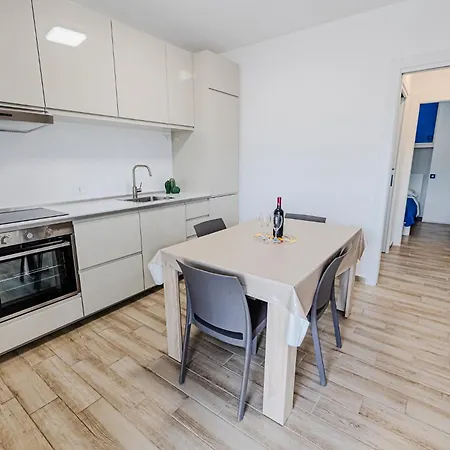 Holiday home Delle Palme Campofelice Di Roccella